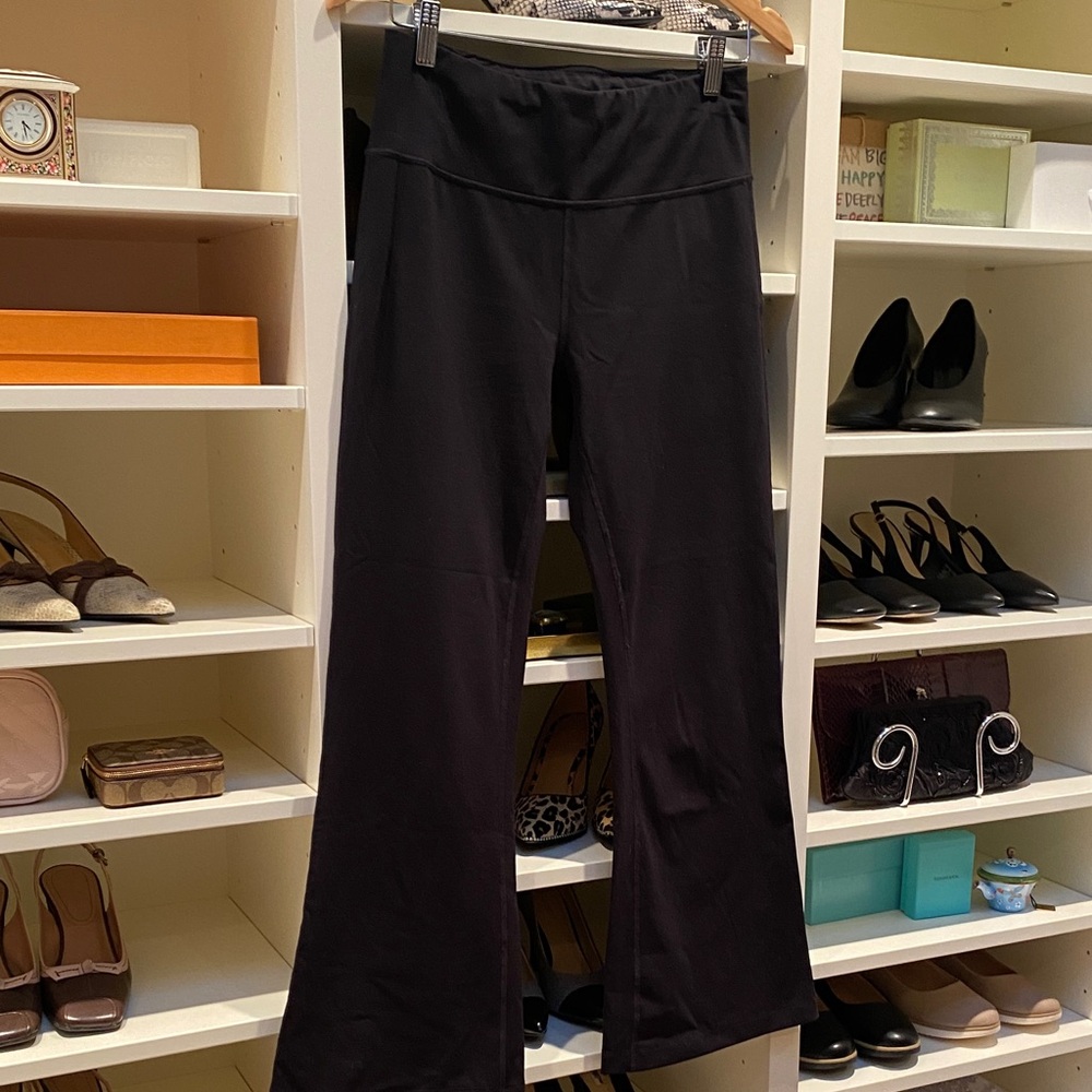 Sweaty Betty London - flattering Black Wide-Leg Women's Pants.  Size M. LIKE NEW